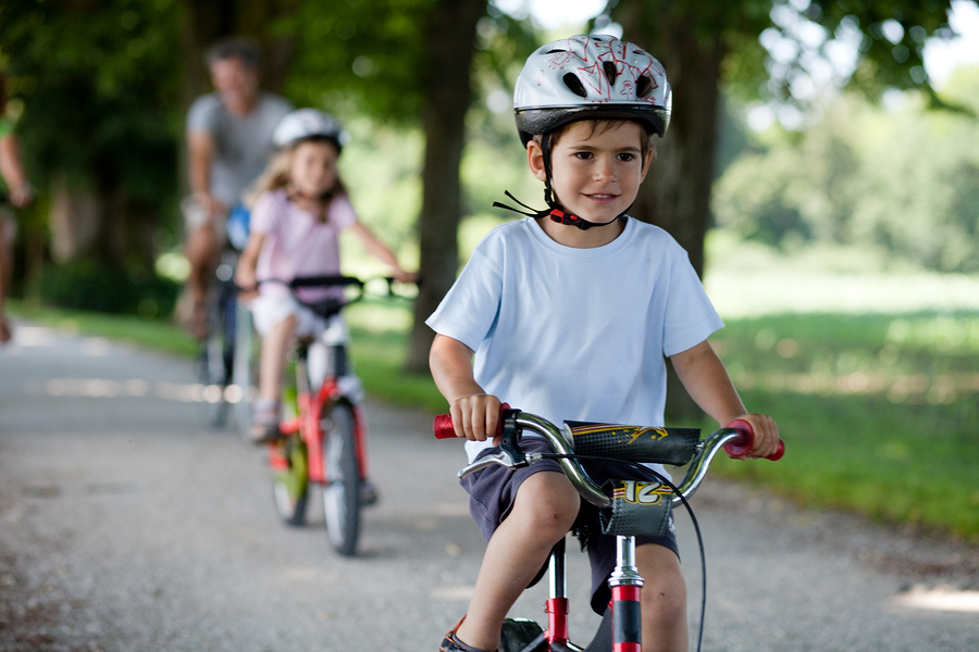 teaching your child to ride a bike without training wheels