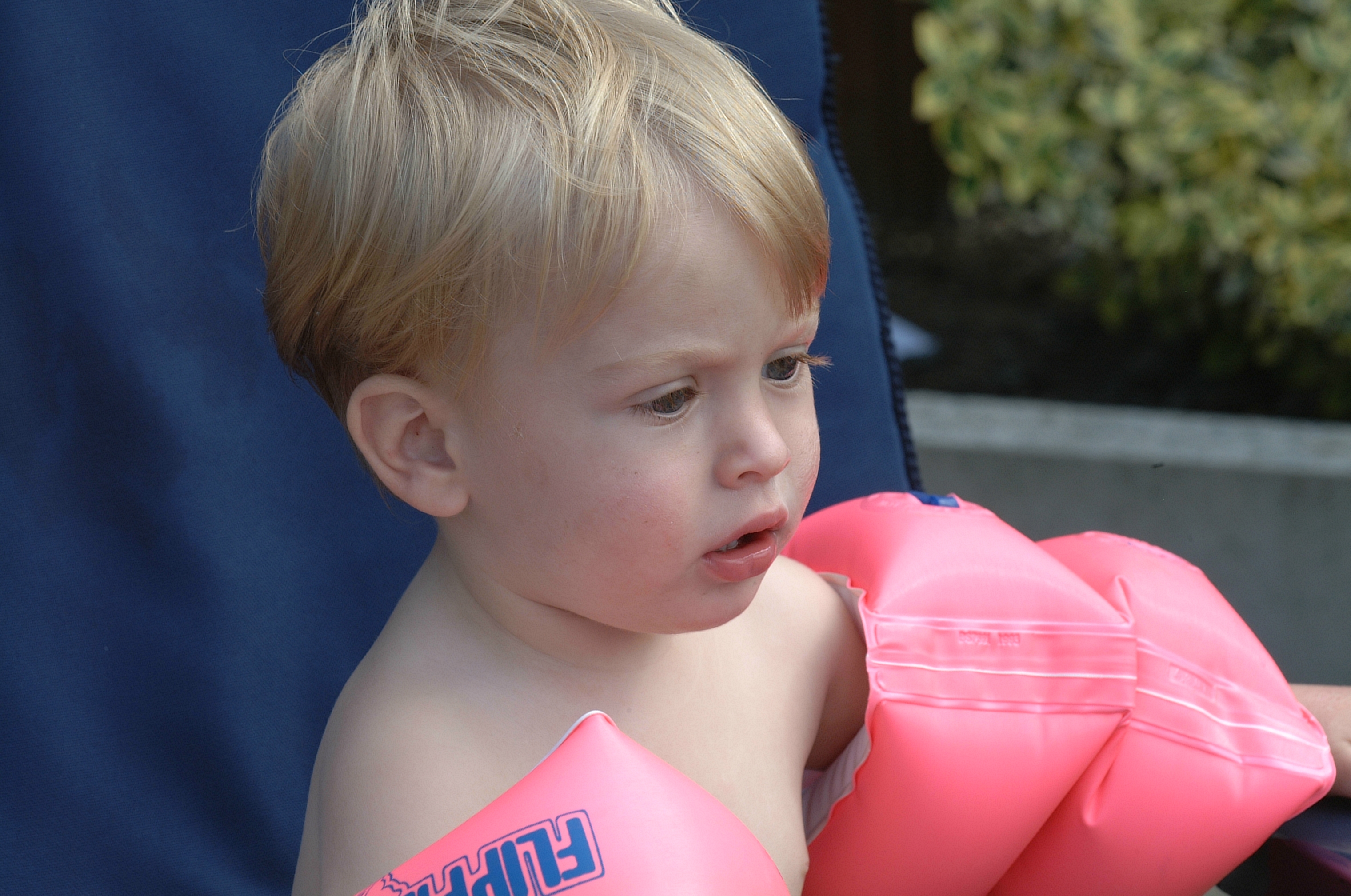 kids swimming